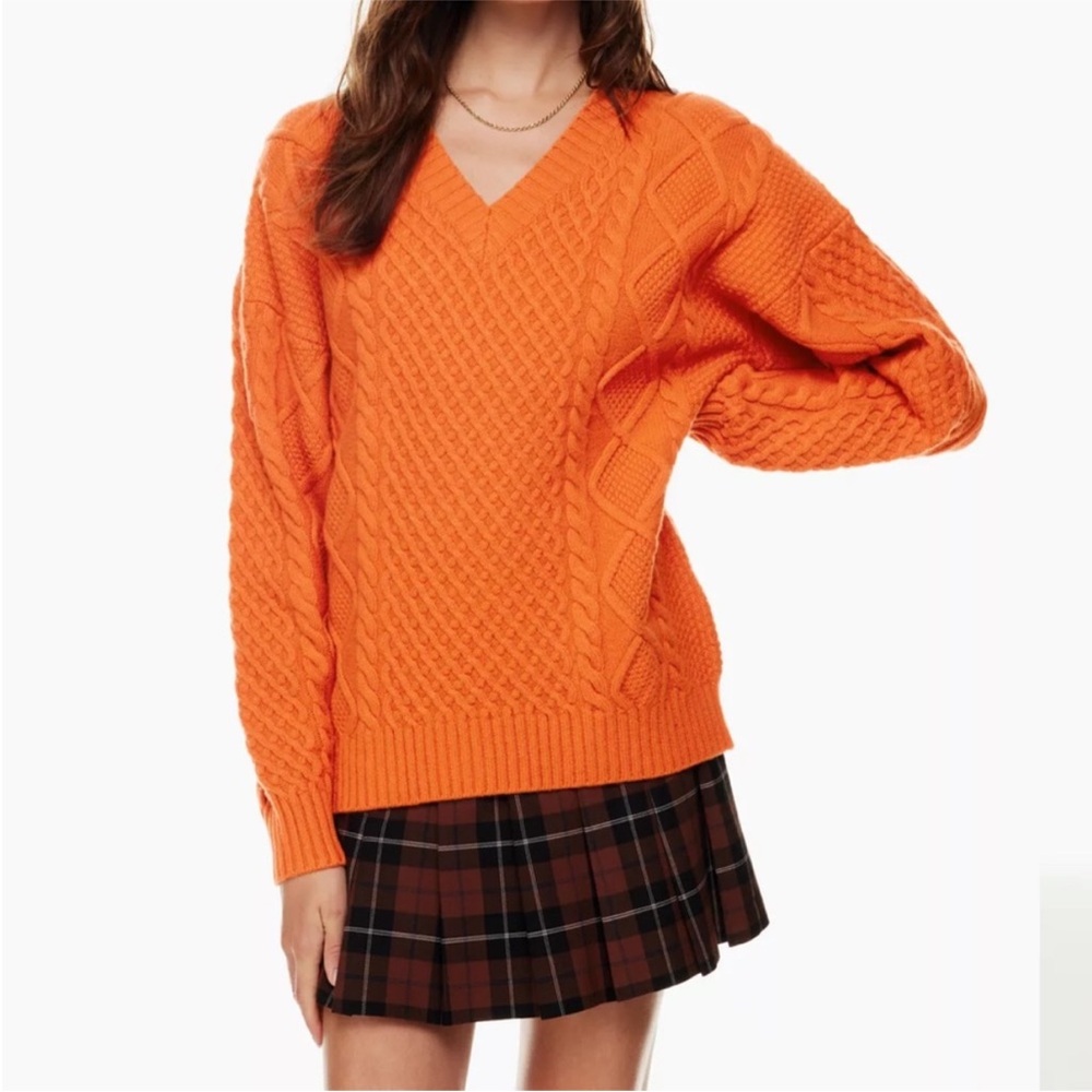 Aritzia Best Sunday Peggy V-Neck Oversized Cable Sweater Size Medium
